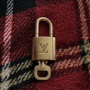 Louie Vuttion lock & key 🔐 # 300 ! Rare find “”